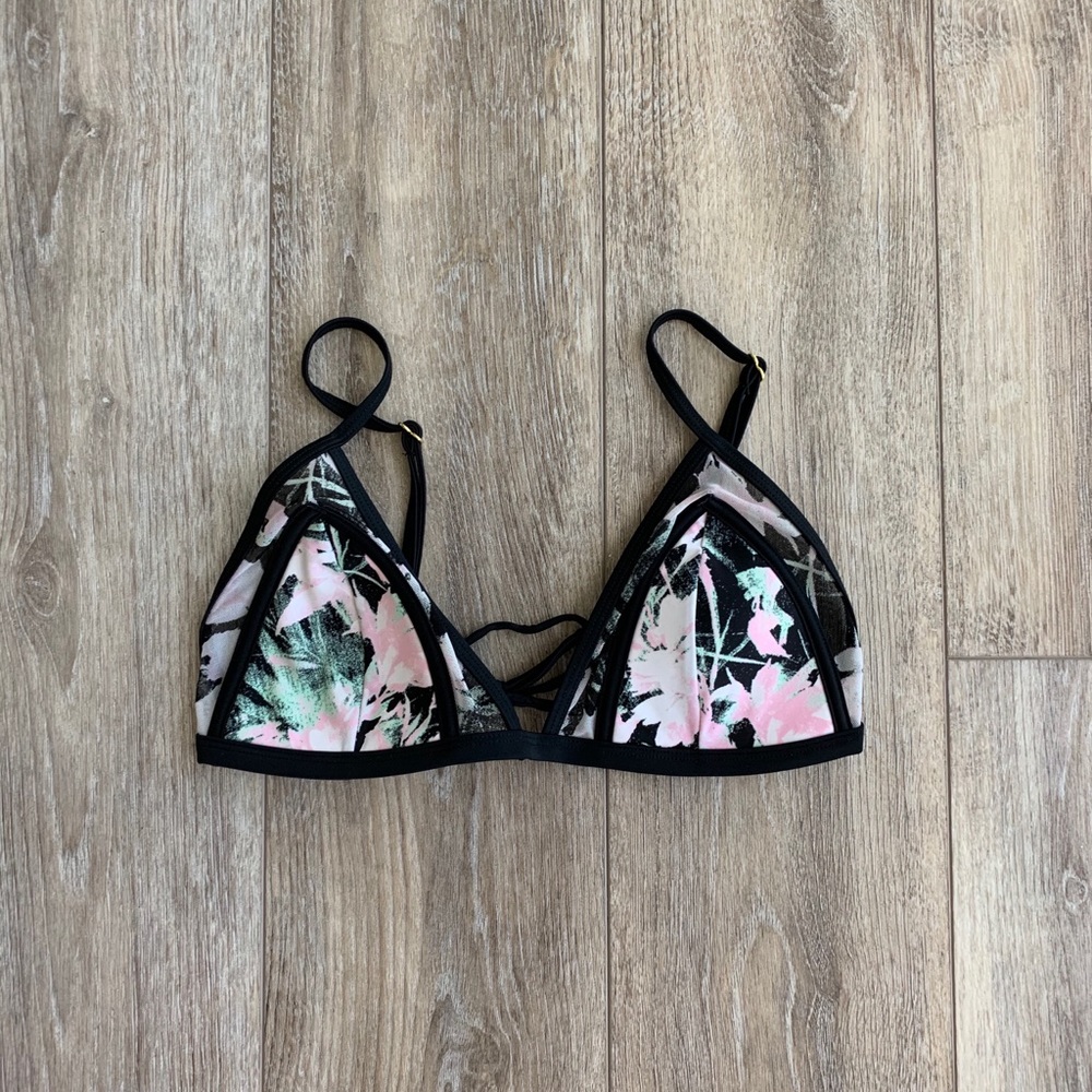 🐠 Floral Bikini Top